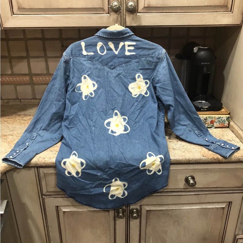 Free People Tricia Fix Daisy Denim Top Button Down Embroidered Love Blue - Picture 5 of 8